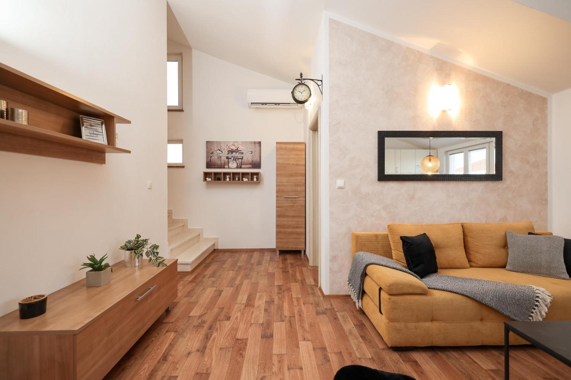 Apartments Anita Nin Eksteriør bilde