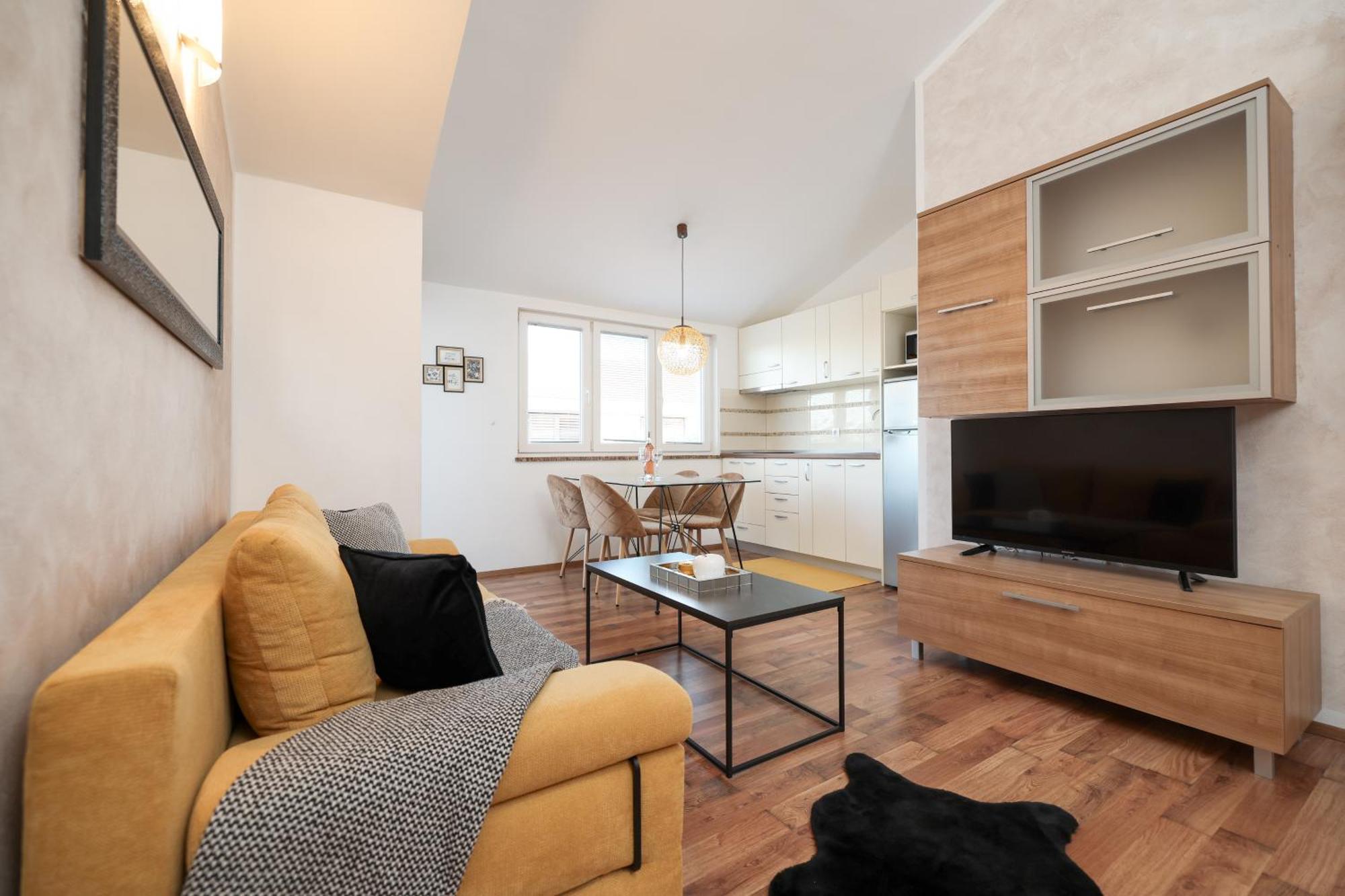 Apartments Anita Nin Eksteriør bilde